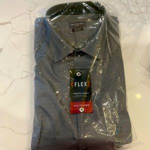 Van Heusen men’s dress shirt.